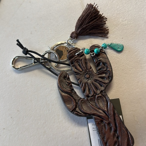 Myra keychain - Picture 2 of 3